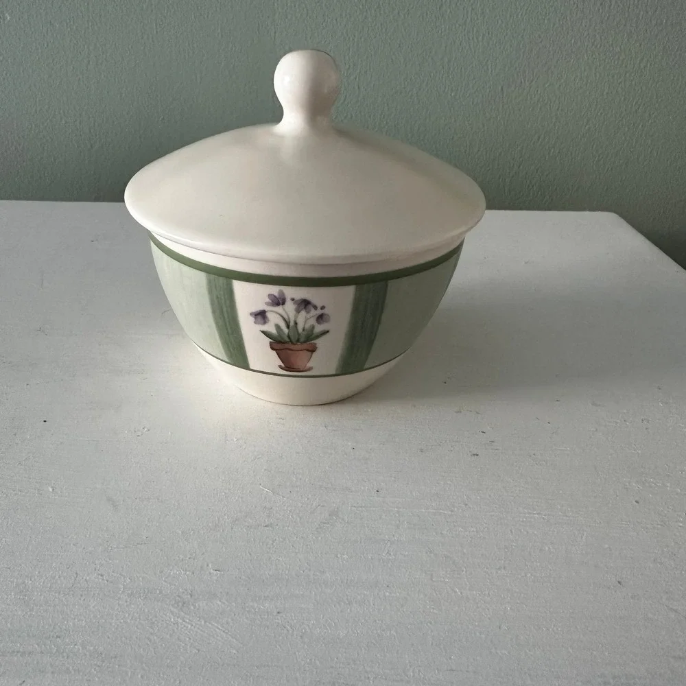 Flower Garden by Pfaltzgraff Flower Garden sugar bowl with lid